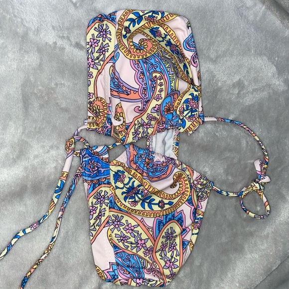 SHEIN Bikini Top - Picture 3 of 4